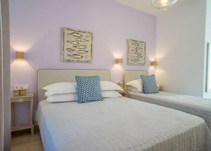 فندق Cyclades 2*