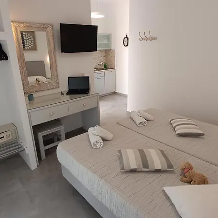Hotel Cyclades 2*