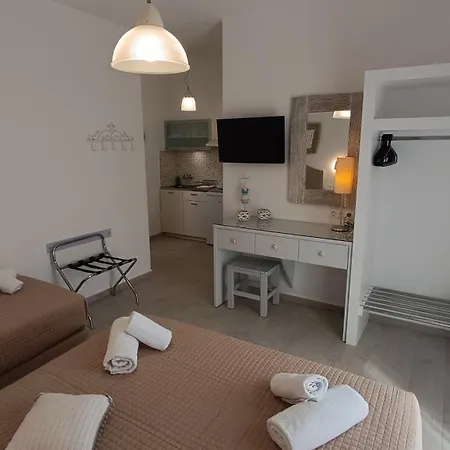 Cyclades Paro