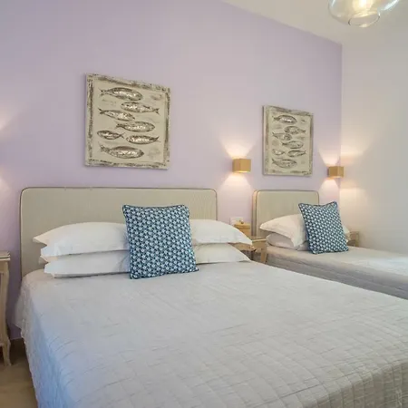 Отель Cyclades 2*