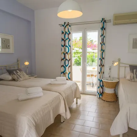 Cyclades Paro