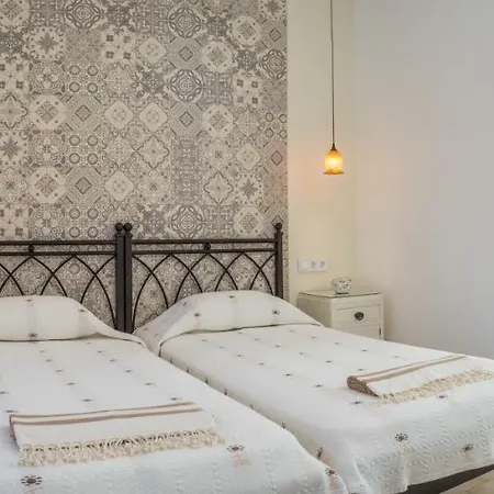 Cyclades Hotel Paro