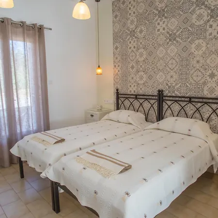 Cyclades 2* Парос